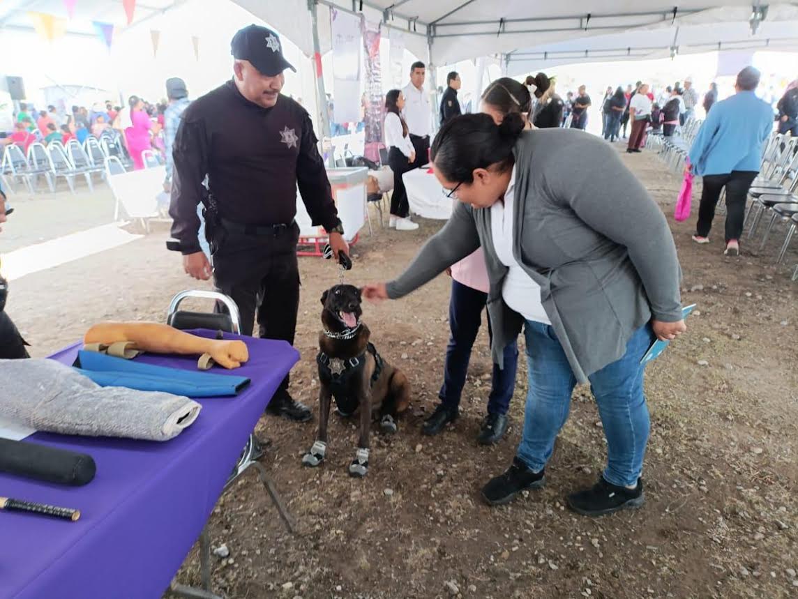 Convive ciudadanía con caninos de la Guardia Estatal en Brigada Transformando Familias
