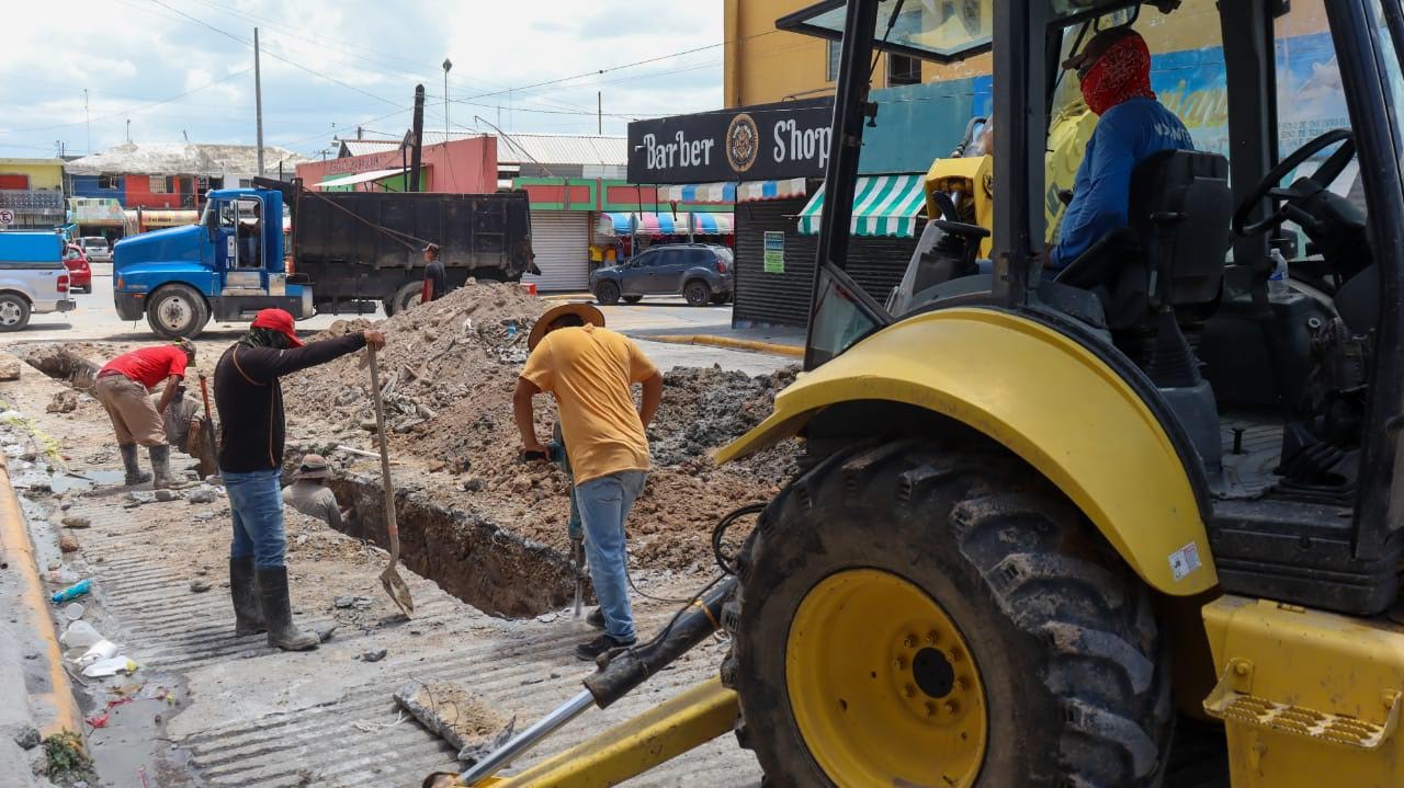 Rehabilita COMAPA red de drenaje sanitario en la Zona Centro