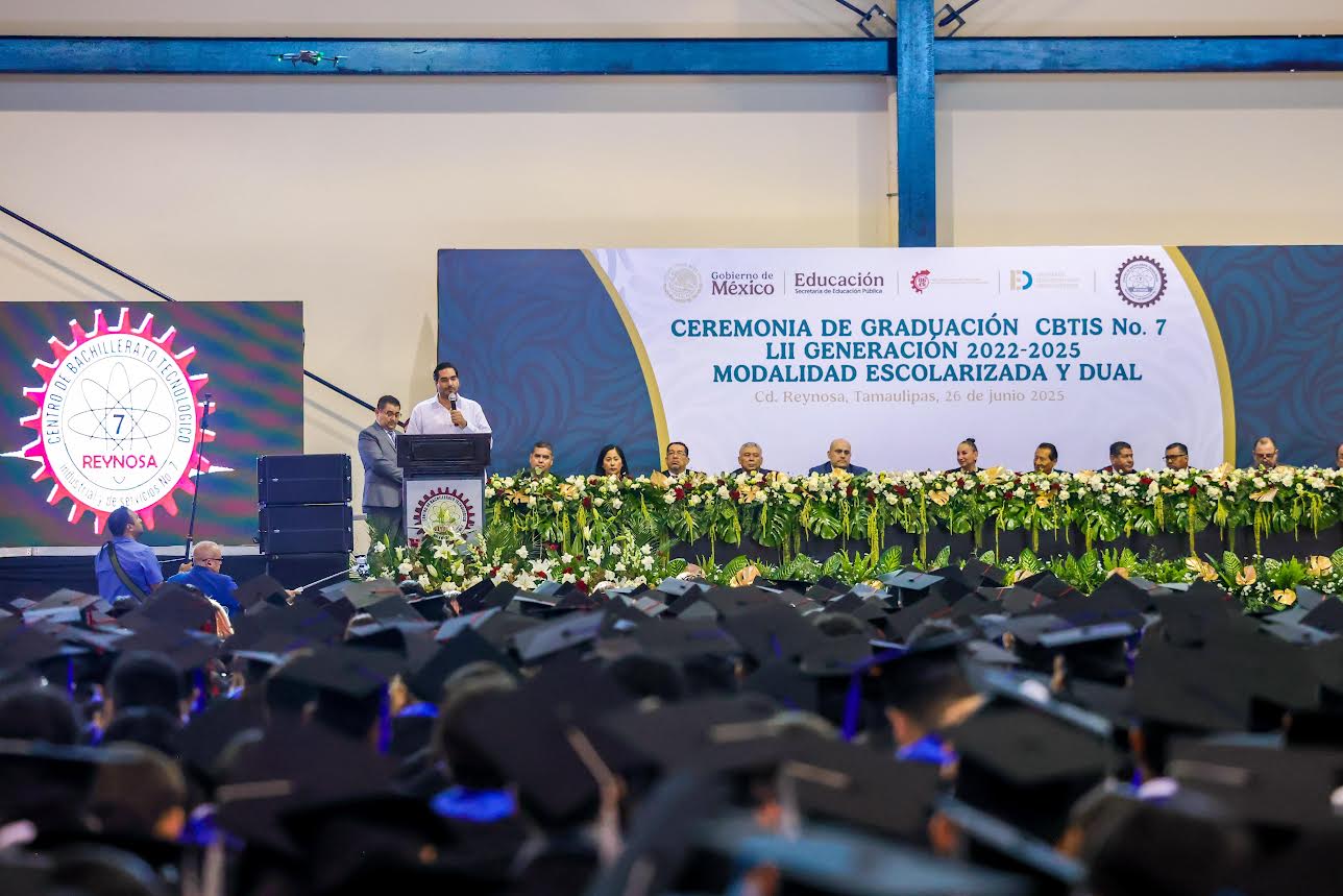 Invitó Alcalde Carlos Peña Ortiz a egresados de CBTIS 7 a continuar su preparación