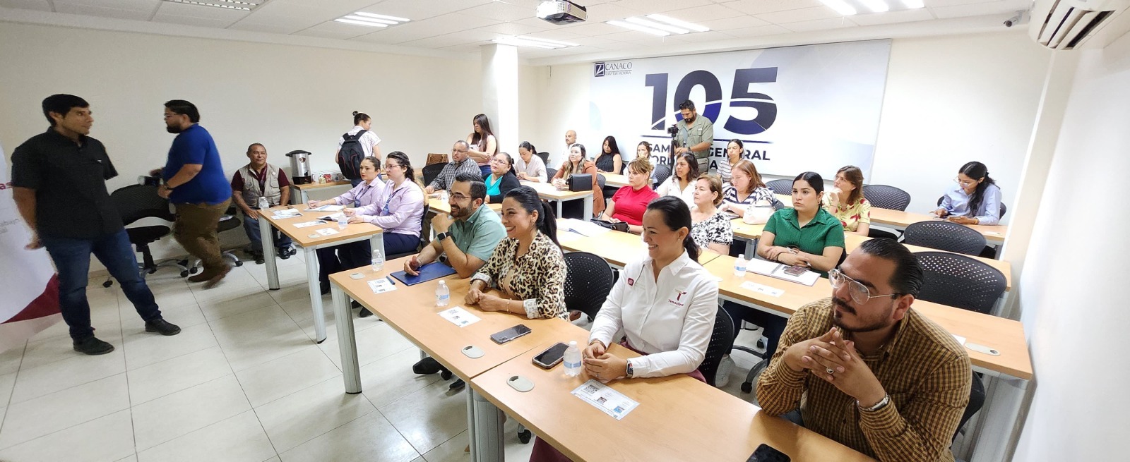 Capacita STPS a empresarios de Victoria sobre Ley Silla y golpe de calor en los centros de trabajo