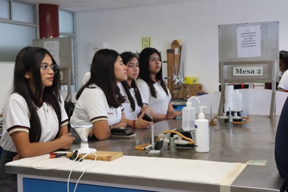 Promueve Universidad Politécnica de la Región Ribereña su oferta educativa con estudiantes de bachillerato
