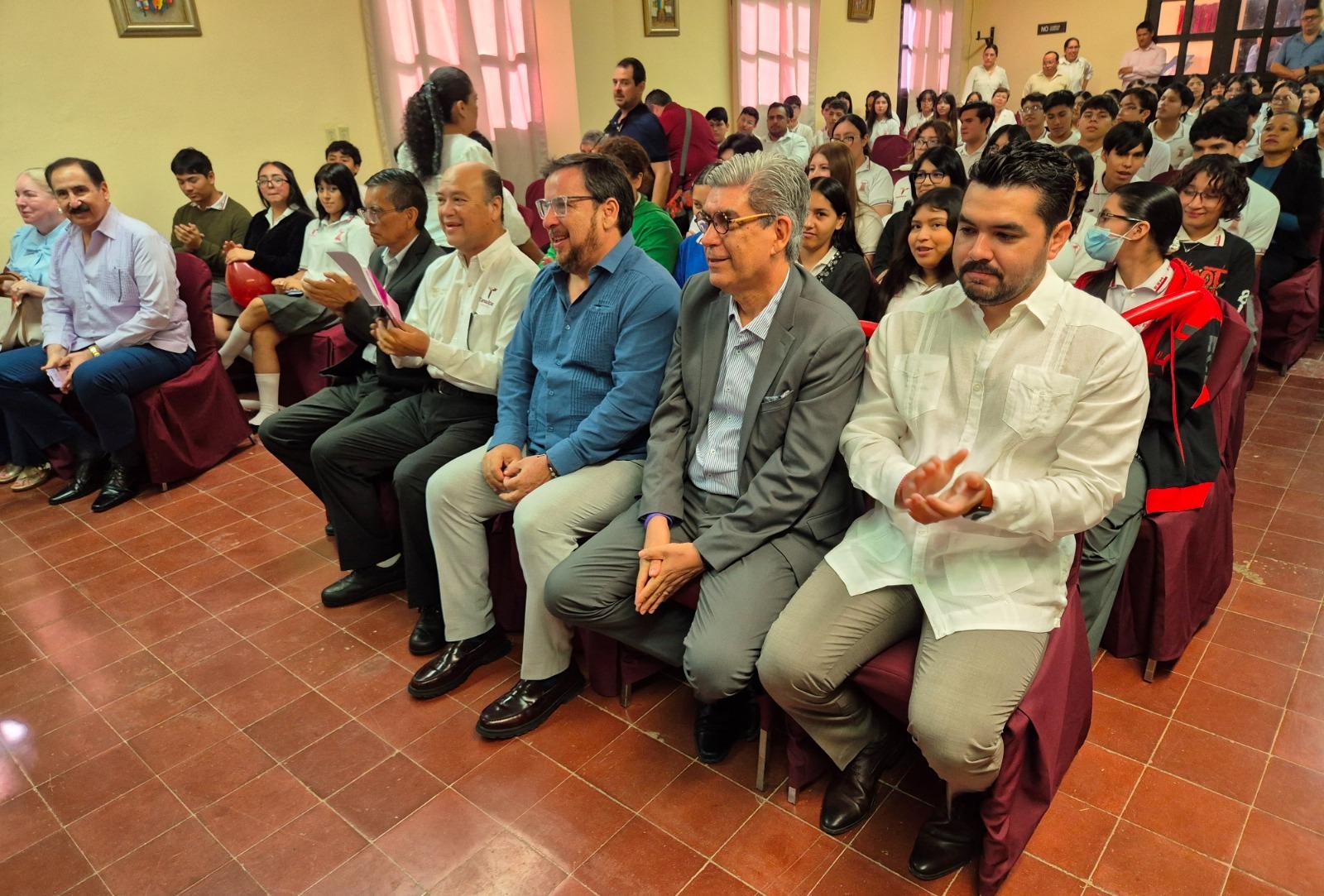 Reconoce secretario de Educación labor del Colegio San Juan Siglo XXI