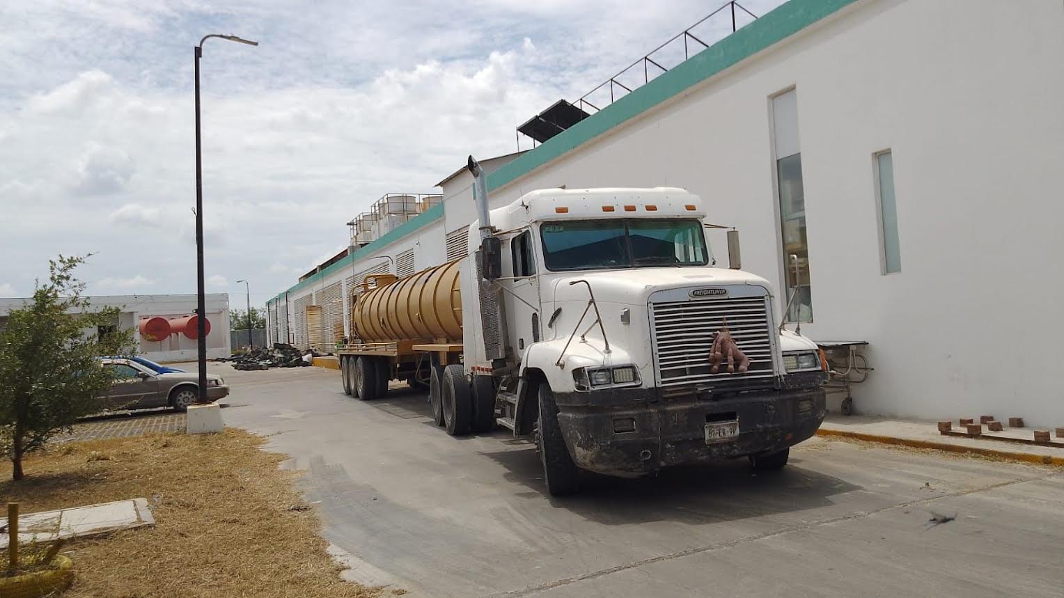 Abastecieron Municipio y COMAPA con más de 22 Mil litros de agua al Hospital 270